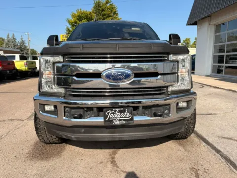 Another view of 2019 Ford F250 Super Duty Crew Cab Lariat Pickup 4D 6 3/4 ft for sale in Fremont, NE at Tailgate Motor Co. (Fremont North)