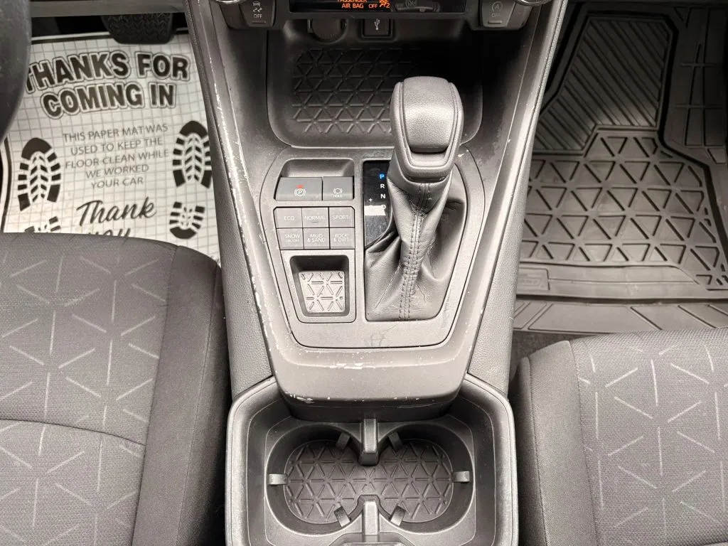 Toyota RAV4 photo 21