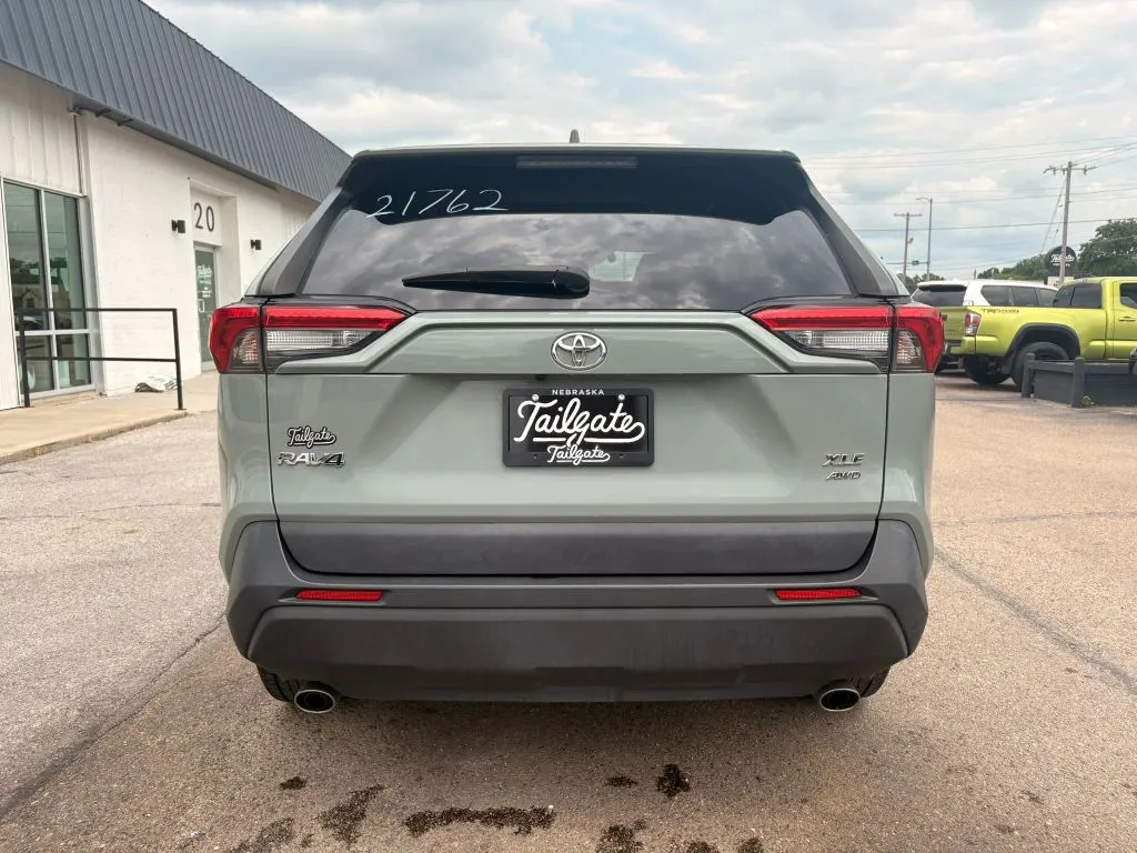 Toyota RAV4 photo 6