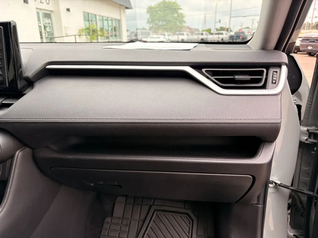Toyota RAV4 photo 20