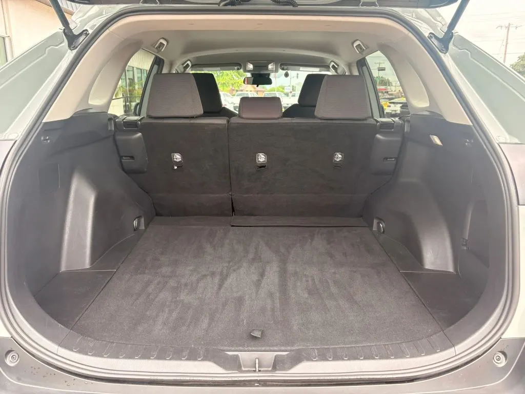 Toyota RAV4 photo 8