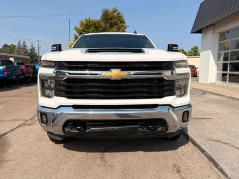 Another view of 2024 Chevrolet Silverado 2500 HD Crew Cab LT Pickup 4D 6 1/2 ft for sale in Fremont, NE at Tailgate Motor Co. (Fremont North)