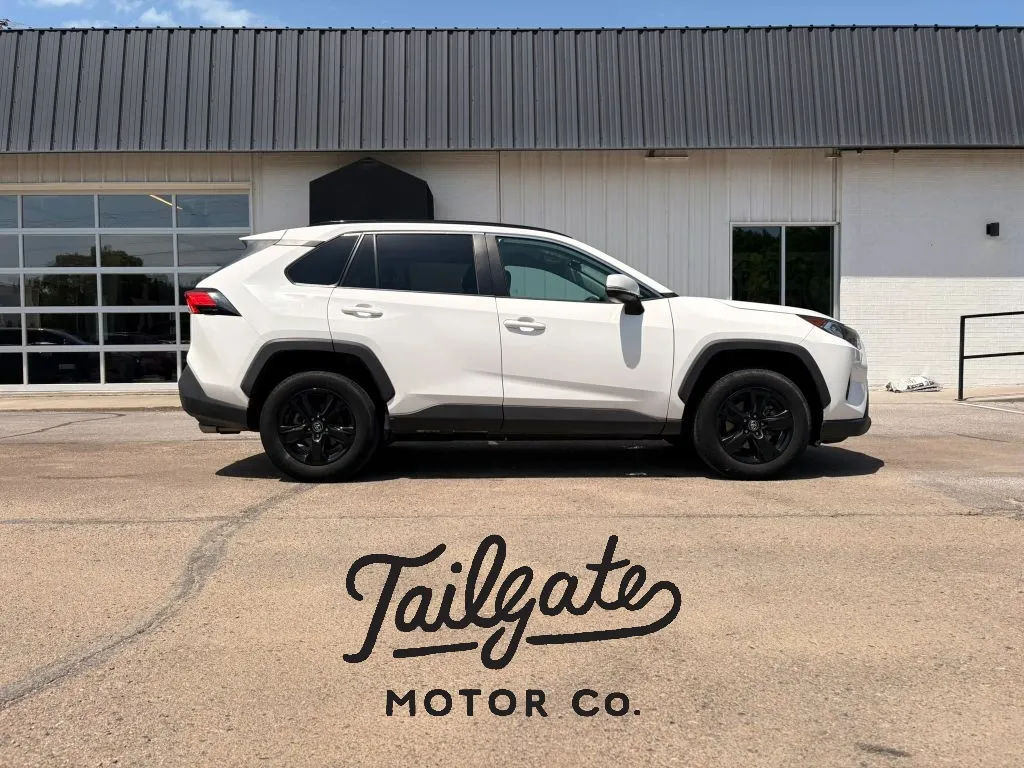 White 2021 Toyota RAV4 XLE Sport Utility 4D for sale in Fremont, NE