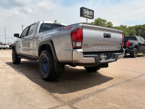 More photos of 2019 Toyota Tacoma Double Cab TRD Off-Road Pickup 4D 6 ft at Tailgate Motor Co. (Fremont North), NE