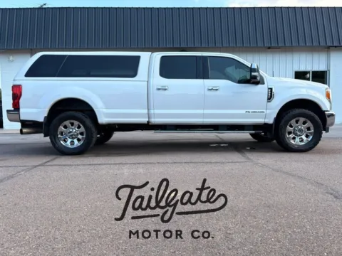 White 2018 Ford F250 Super Duty Crew Cab Lariat Pickup 4D 8 ft for sale in Fremont, NE