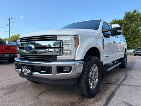 More photos of 2018 Ford F250 Super Duty Crew Cab Lariat Pickup 4D 8 ft at Tailgate Motor Co. (Fremont North), NE
