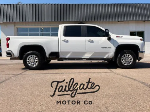 White 2023 Chevrolet Silverado 2500 HD Crew Cab LT Pickup 4D 6 1/2 ft for sale in Fremont, NE