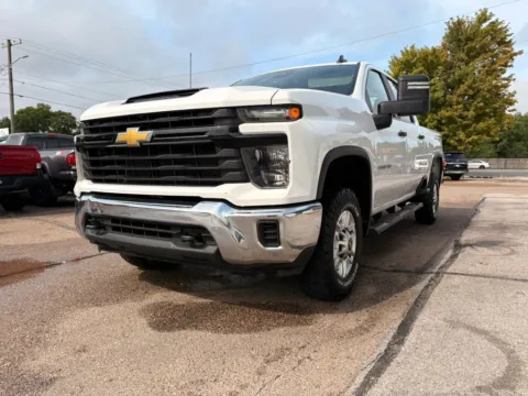 More photos of 2024 Chevrolet Silverado 2500 HD Crew Cab Work Truck Pickup 4D 6 1/2 ft at Tailgate Motor Co. (Fremont North), NE