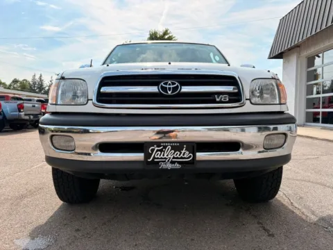 Another view of 2000 Toyota Tundra Access Cab SR5 Pickup 4D 6 1/2 ft for sale in Fremont, NE at Tailgate Motor Co. (Fremont North)