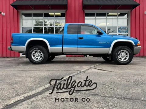Blue 2001 Dodge Dakota Club Cab Pickup for sale in Fremont, NE