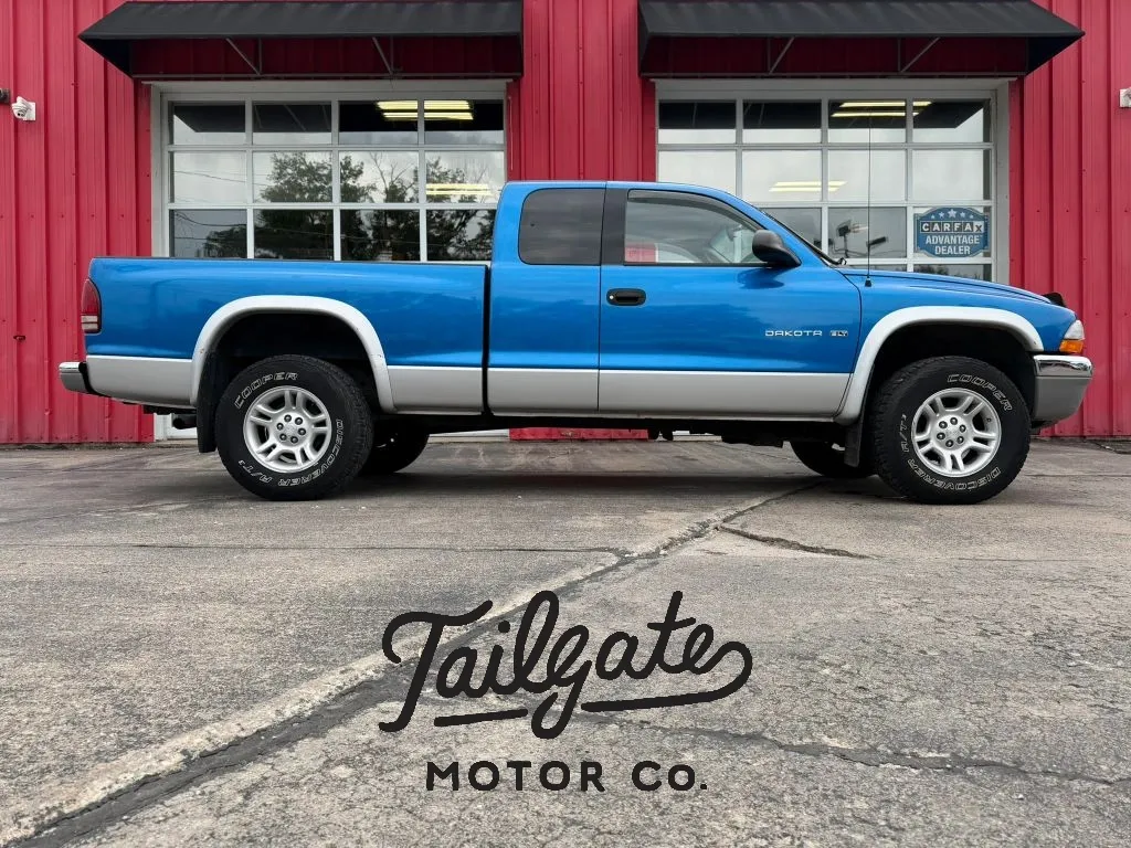 Blue 2001 Dodge Dakota Club Cab Pickup for sale in Fremont, NE