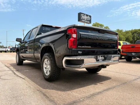 More photos of 2021 Chevrolet Silverado 1500 Crew Cab LT Pickup 4D 6 1/2 ft at Tailgate Motor Co. (Fremont North), NE