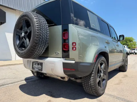 More photos of 2020 Land Rover Defender 110 SE (2020.5) Sport Utility 4D at Tailgate Motor Co. (Fremont North), NE
