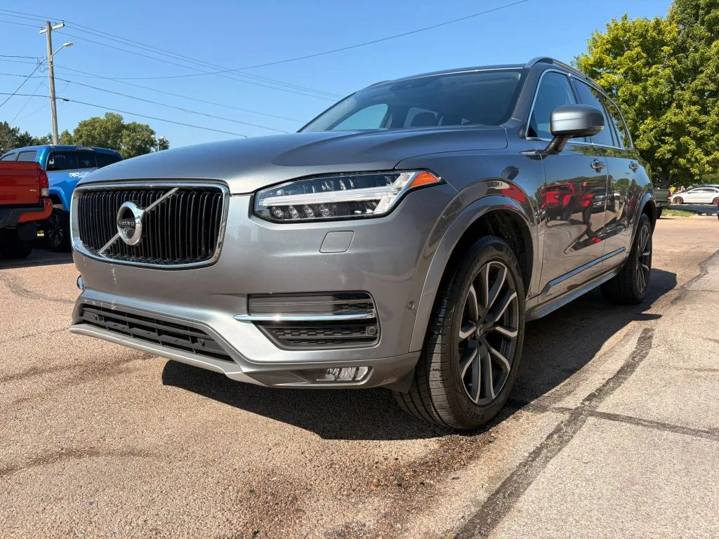 Volvo XC90 photo 4