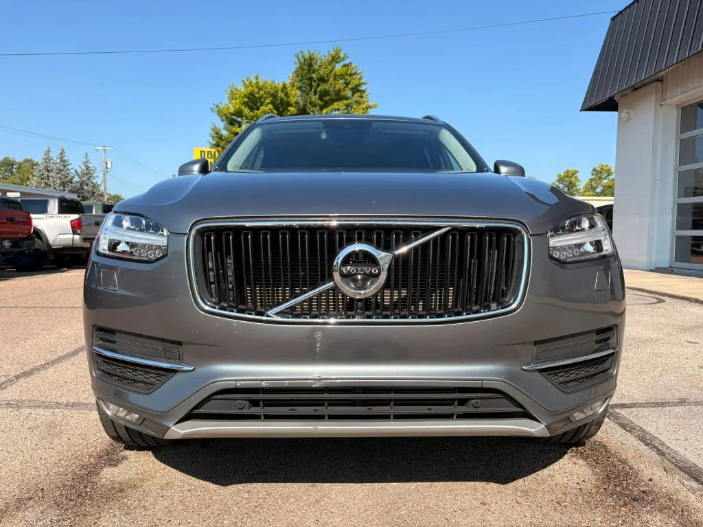 Volvo XC90 photo 3