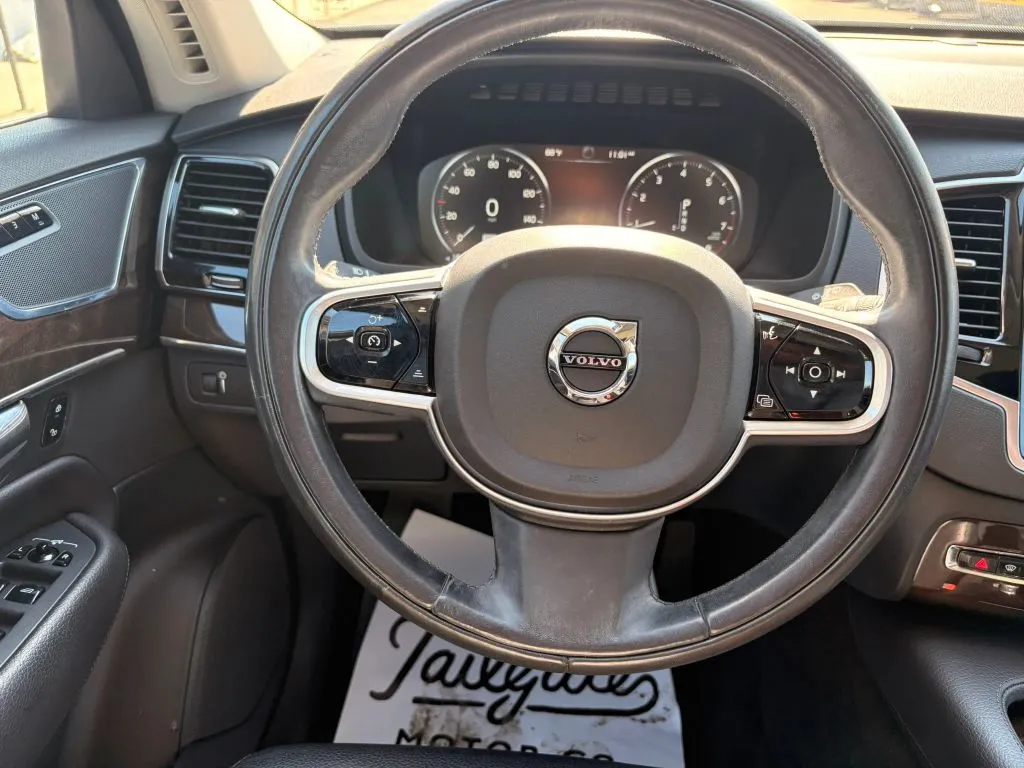 Volvo XC90 photo 20