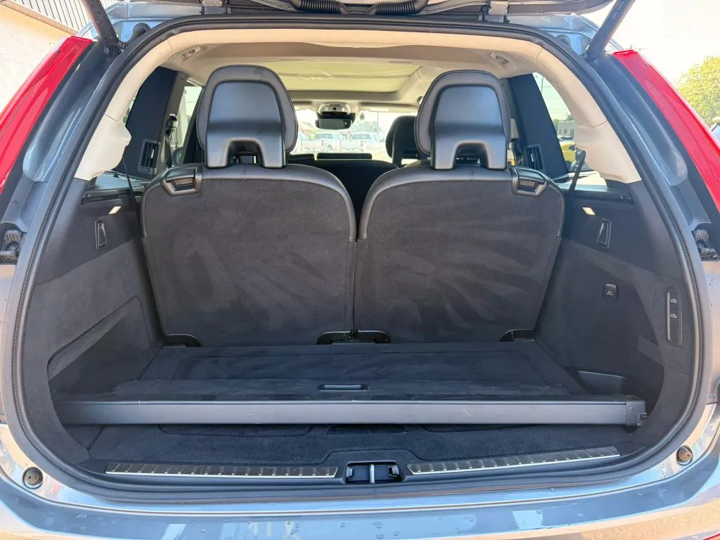 Volvo XC90 photo 8