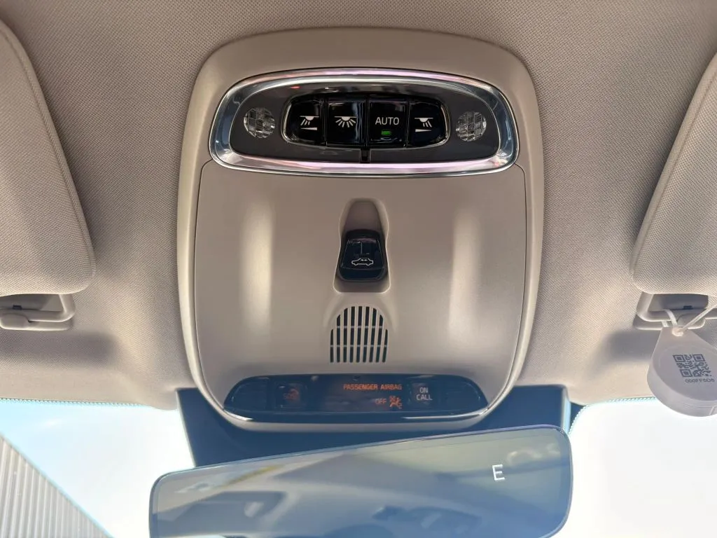 Volvo XC90 photo 27