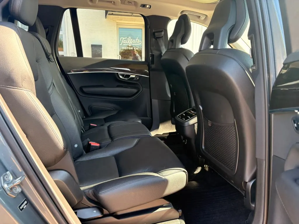 Volvo XC90 photo 11