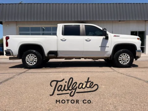 White 2023 Chevrolet Silverado 2500 HD Crew Cab LT Pickup 4D 6 1/2 ft for sale in Fremont, NE