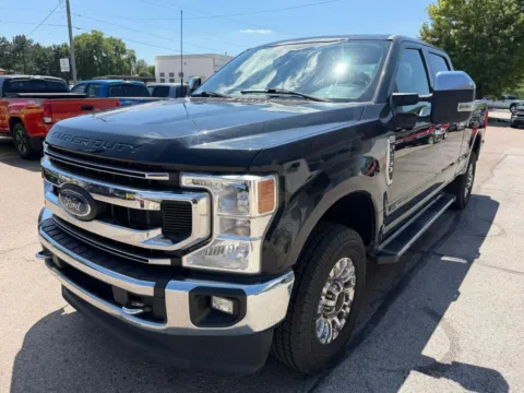 More photos of 2022 Ford F250 Super Duty Crew Cab XLT Pickup 4D 6 3/4 ft at Tailgate Motor Co. (Fremont North), NE