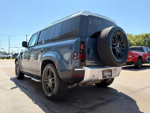 More photos of 2020 Land Rover Defender 110 SE Sport Utility 4D at Tailgate Motor Co. (Fremont North), NE
