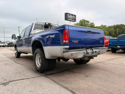 More photos of 2003 Ford F350 Super Duty Crew Cab XLT Pickup 4D 6 3/4 ft at Tailgate Motor Co. (Fremont North), NE