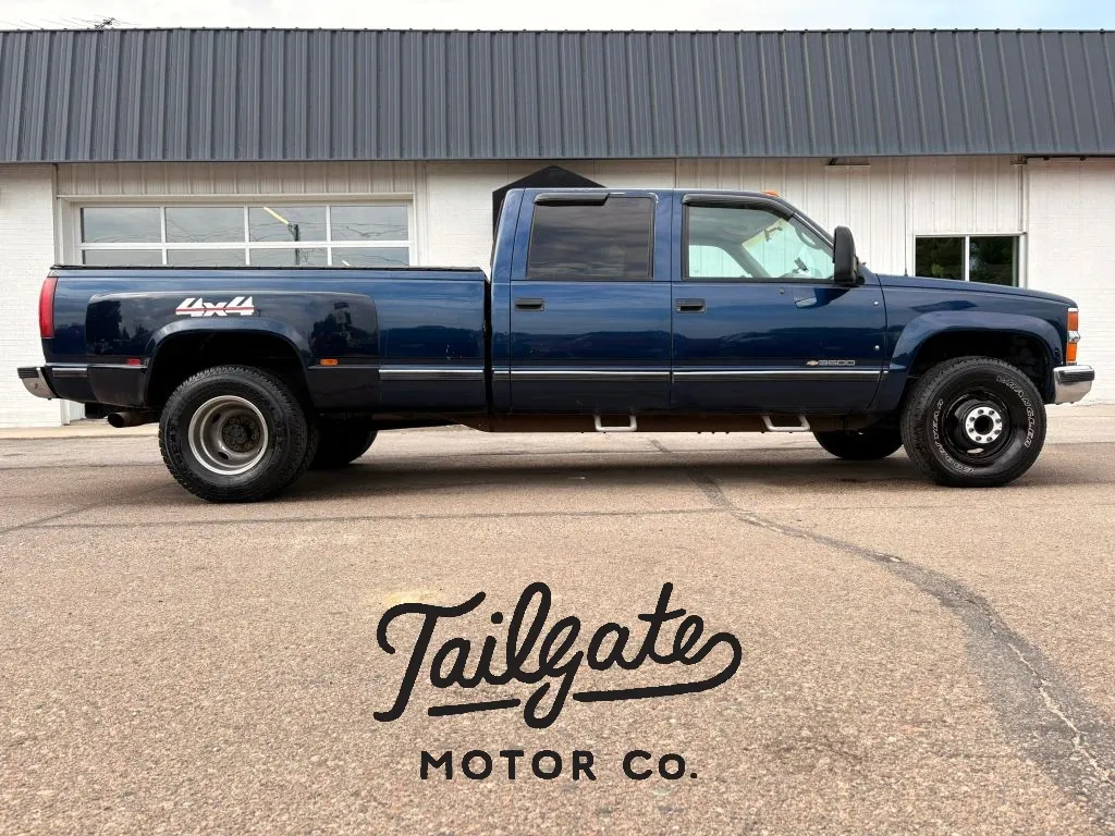 Blue 1995 Chevrolet 3500 Crew Cab Long Bed for sale in Fremont, NE