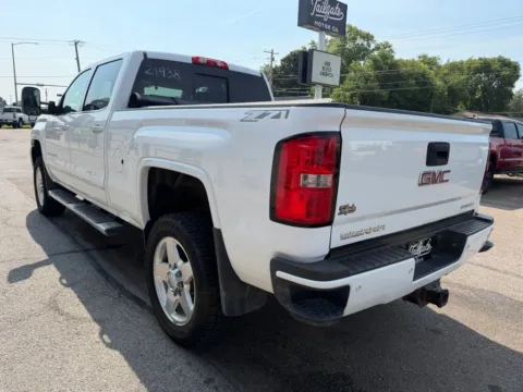 More photos of 2015 GMC Sierra 2500 HD Crew Cab Denali Pickup 4D 6 1/2 ft at Tailgate Motor Co. (Fremont North), NE