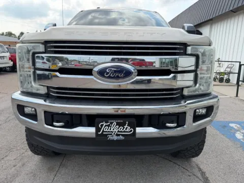 Another view of 2017 Ford F250 Super Duty Crew Cab Lariat Pickup 4D 6 3/4 ft for sale in Fremont, NE at Tailgate Motor Co. (Fremont North)