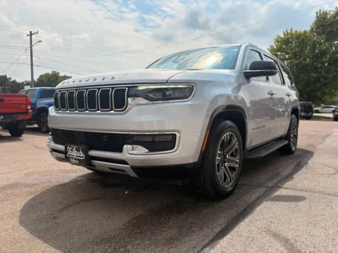 More photos of 2024 Jeep Wagoneer Series II Sport Utility 4D at Tailgate Motor Co. (Fremont North), NE