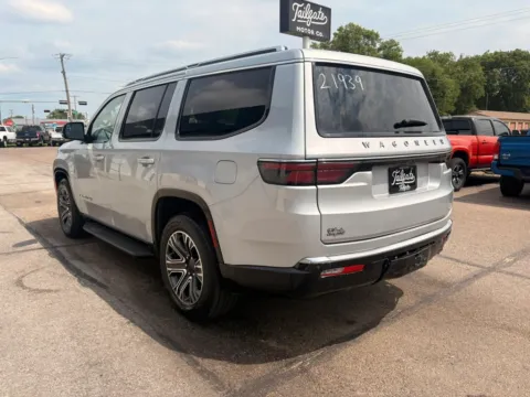 More photos of 2024 Jeep Wagoneer Series II Sport Utility 4D at Tailgate Motor Co. (Fremont North), NE