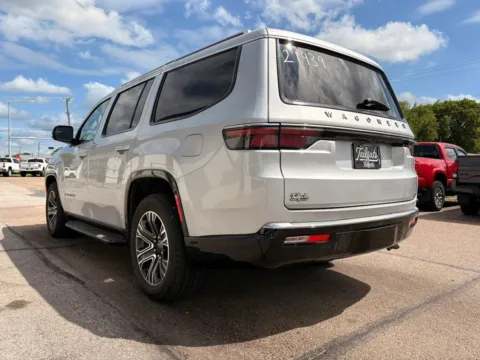 More photos of 2024 Jeep Wagoneer Series II Sport Utility 4D at Tailgate Motor Co. (Fremont North), NE