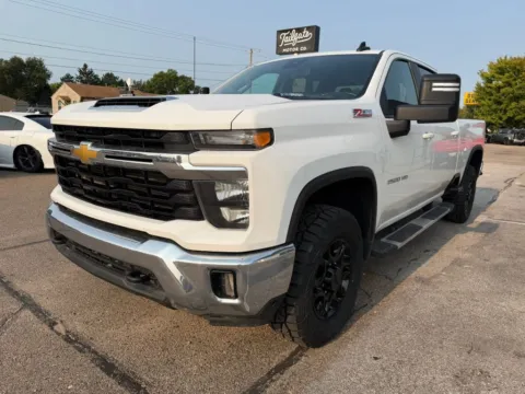 More photos of 2025 Chevrolet Silverado 2500 HD Crew Cab LT Pickup 4D 6 1/2 ft at Tailgate Motor Co. (Fremont North), NE