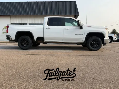 White 2025 Chevrolet Silverado 2500 HD Crew Cab LT Pickup 4D 6 1/2 ft for sale in Fremont, NE