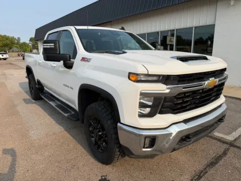 Photos of 2025 Chevrolet Silverado 2500 HD Crew Cab LT Pickup 4D 6 1/2 ft for sale in Fremont, NE at Tailgate Motor Co. (Fremont North)