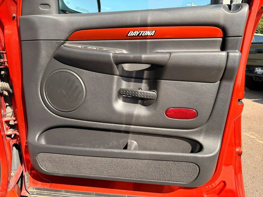 Dodge Ram photo 11