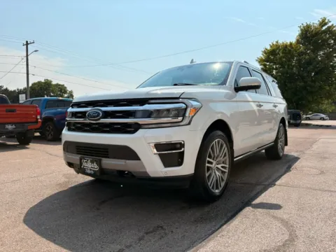 More photos of 2022 Ford Expedition MAX Limited Sport Utility 4D at Tailgate Motor Co. (Fremont North), NE