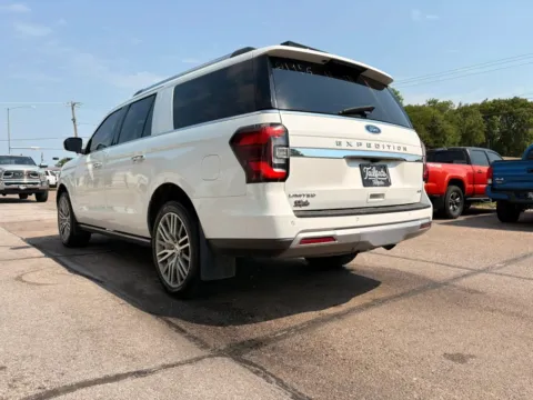 More photos of 2022 Ford Expedition MAX Limited Sport Utility 4D at Tailgate Motor Co. (Fremont North), NE