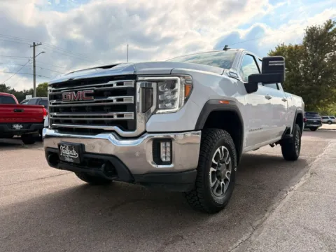 More photos of 2023 GMC Sierra 3500 HD Crew Cab SLE Pickup 4D 6 1/2 ft at Tailgate Motor Co. (Fremont North), NE