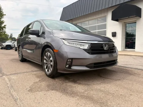 Photos of 2024 Honda Odyssey EX-L Minivan 4D for sale in Fremont, NE at Tailgate Motor Co. (Fremont North)