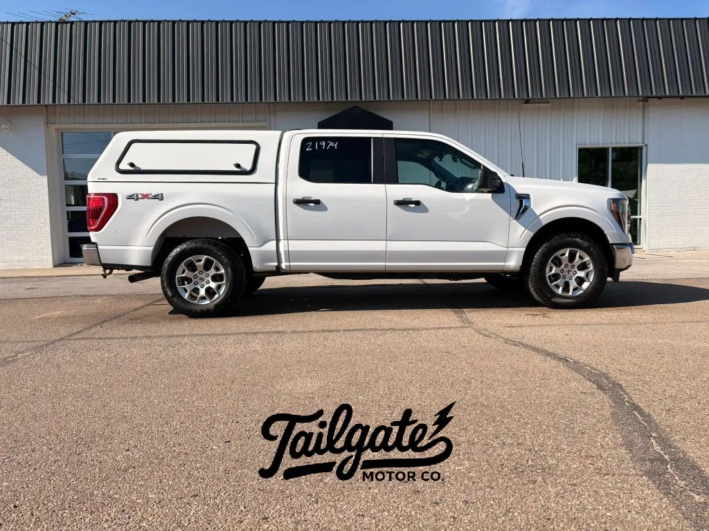 White 2023 Ford F-150 SuperCrew Cab XLT Pickup 4D 5 1/2 ft for sale in Fremont, NE