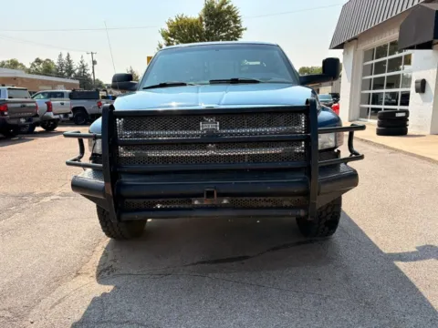 Another view of 2002 Dodge Ram 2500 Quad Cab Short Bed for sale in Fremont, NE at Tailgate Motor Co. (Fremont North)