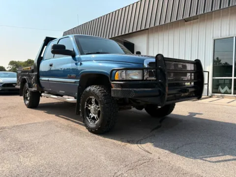 Photos of 2002 Dodge Ram 2500 Quad Cab Short Bed for sale in Fremont, NE at Tailgate Motor Co. (Fremont North)