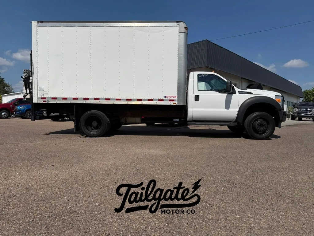 White 2016 Ford F550 Super Duty Regular Cab & Chassis XL 165' W.B. 2D for sale in Fremont, NE