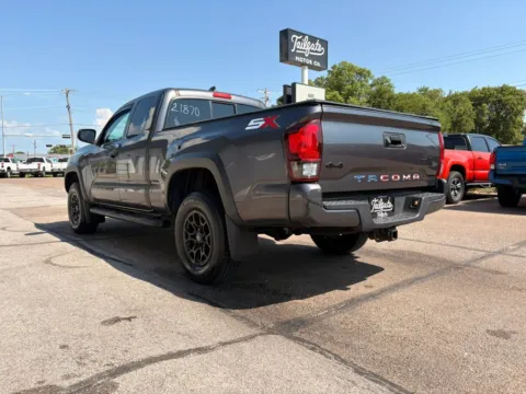 More photos of 2020 Toyota Tacoma Access Cab SR Pickup 4D 6 ft at Tailgate Motor Co. (Fremont North), NE