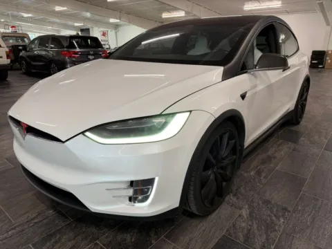 More photos of 2019 Tesla Model X Performance Sport Utility 4D at Tailgate Motor Co. (Fremont North), NE
