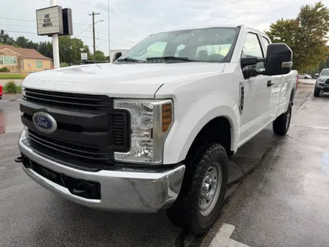 More photos of 2019 Ford F250 Super Duty Super Cab XL Pickup 4D 8 ft at Tailgate Motor Co. (Fremont North), NE