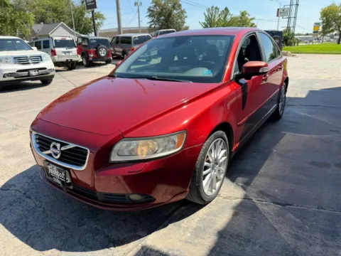 More photos of 2011 Volvo S40 T5 Sedan 4D at Tailgate Motor Co. (Fremont North), NE