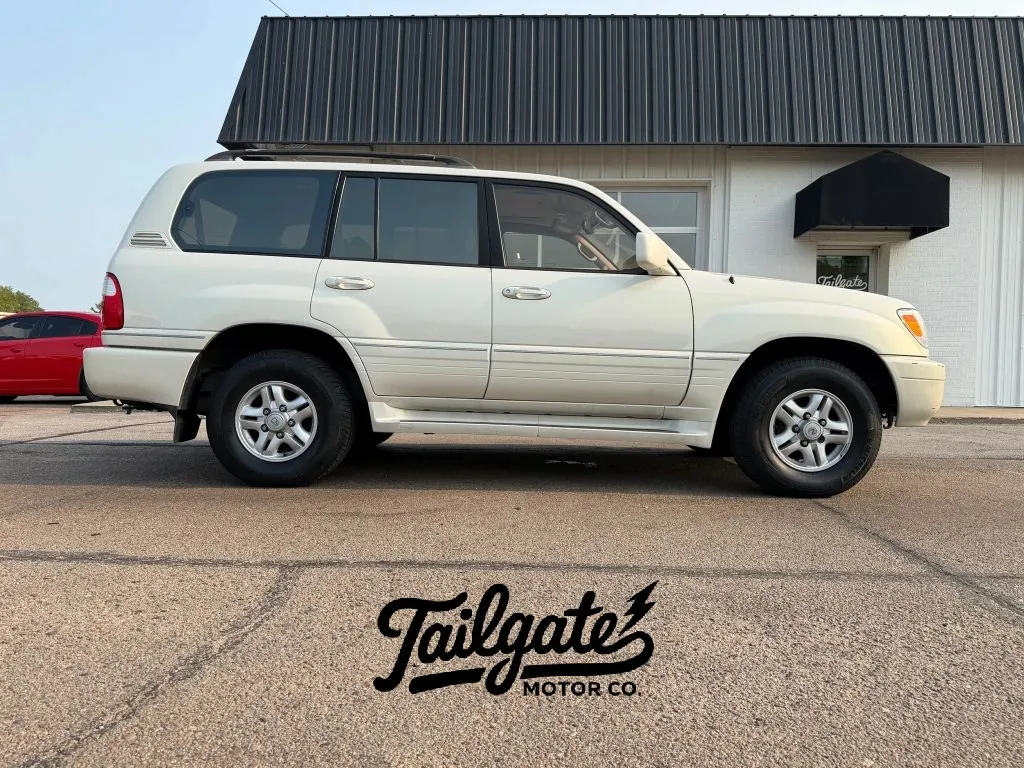 White 2000 Lexus LX 470 Sport Utility 4D for sale in Fremont, NE